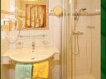 Hotel Viehhauser Doppelzimmer Bild von Bad