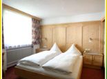 Schneerose, Pension