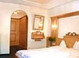 double room in the Hotel "Der Hoferwirt" in Neustift