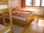 Schlafzimmer "Morgensonne" mit Doppelbett, Stockbett und Babybett - Sohlerhof m.Bodensee-Blick, Josef & Marlene Sohler Eichenberg