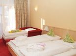 Hotel Dunza *** Doppelzimmer mit Couchbett Bild