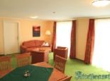 Am Dorfplatz - Gasthof Hotel Kirchenwirt Strobl
