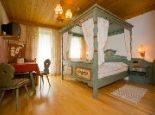 Himmelbettzimmer für Romantiker - Schoerghof Abtenau