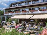Außenansicht mit Sonnenterrasse - Hotel 