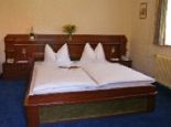 Donauzimmer mit Balkon - Pension Gaestehaus Donautal  Wandern u. Radfahren  Vichtenstein