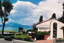 Yachting Mistral Sirmione