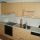 Ein Gemütliche Küche die mit allem Ausgestattet ist ( Microwelle, Kaffee.-, Spühlmaschine, Kühlschrank mit kleinen Gefrierfach, Geschirr und Besteck.)