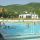 Beheiztes Freibad, ein Kinderbecken, eine Liegewiese, ein Beachvolleyballplatz, ein Buffet
