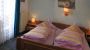 Für 2-3 Pers. (ausziehbare Couch) Dusche/WC, Sat/TV und Balkon, Verpflegung: Frühstück, Zimmerart: Doppelzimmer, Lage: Süd/Ost-Seite