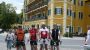 Dietmar, Michael, Brigitte und Guide Albert vorm Schloss Velden - Erlebnis-Hotel Appartements  Wellness & Sport Faaker See