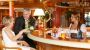 Paar in der Lobby - Alpenrose Maurach am Achensee