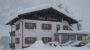 Haus Bommer bei Schneefall