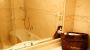 Badezimmer  - Ferienhotel Platzlhof Ried im Zillertal