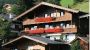 Unser Haus, im Zentrum von Alpbach, ist terassenförmig in den Hang gebaut. Der Ausblick von unseren Balkonen, kann kaum übertroffen werden.