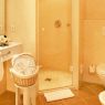 Badezimmer fuer hoechste Ansprueche - Hotel Garni Landhaus Saeumler Zell im Zillertal - Hotel Garni Landhaus Saeumler - Familie Haidacher Zell am Ziller, Zillertal Arena